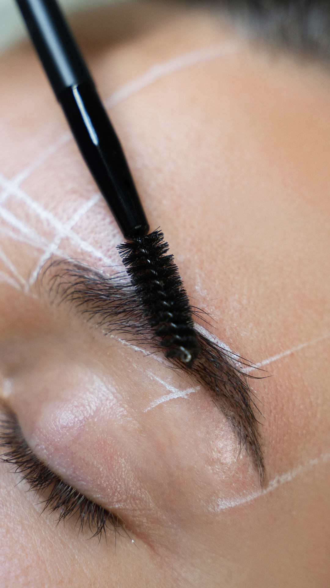 Wenkbrauwstyling en tinting in Melsele